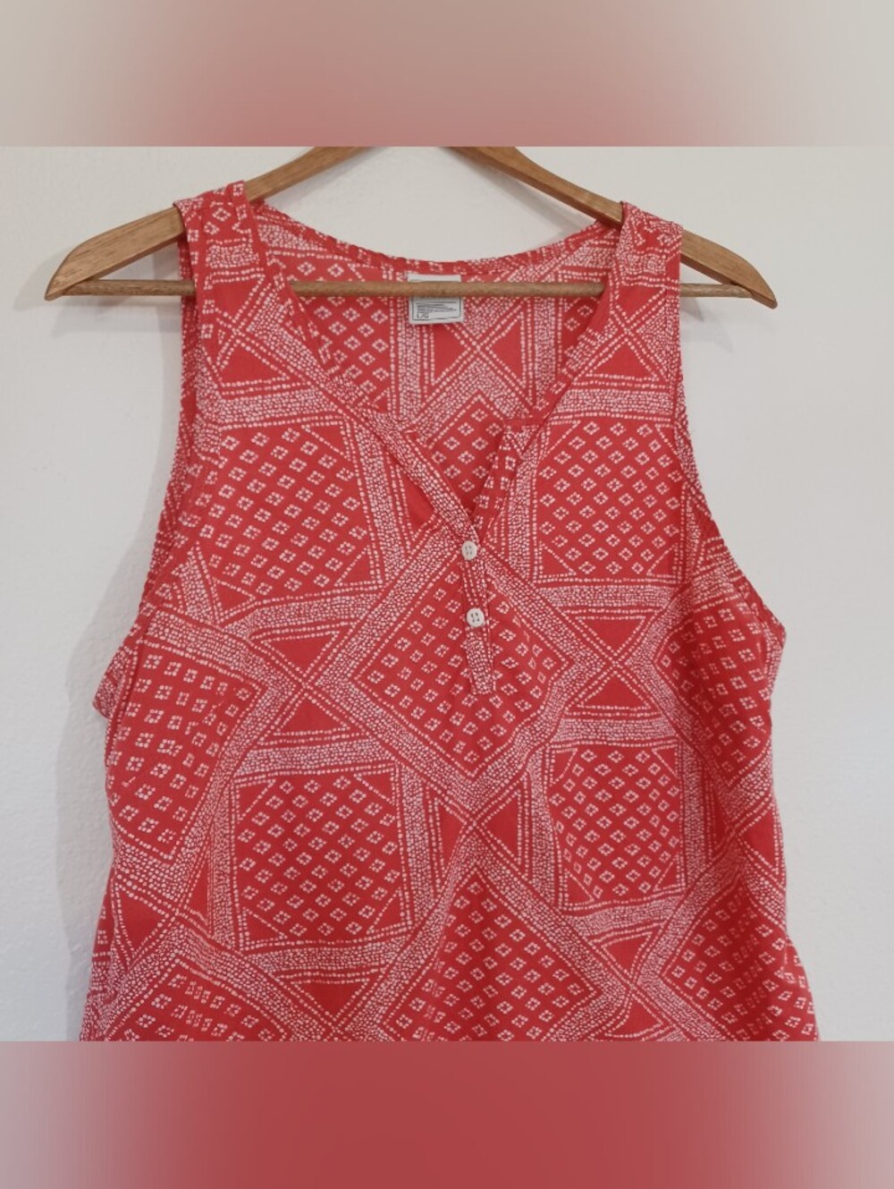 The North Face Barilles Coral Geometric Print Henley Tank Top Size Large - Picture 4 of 9